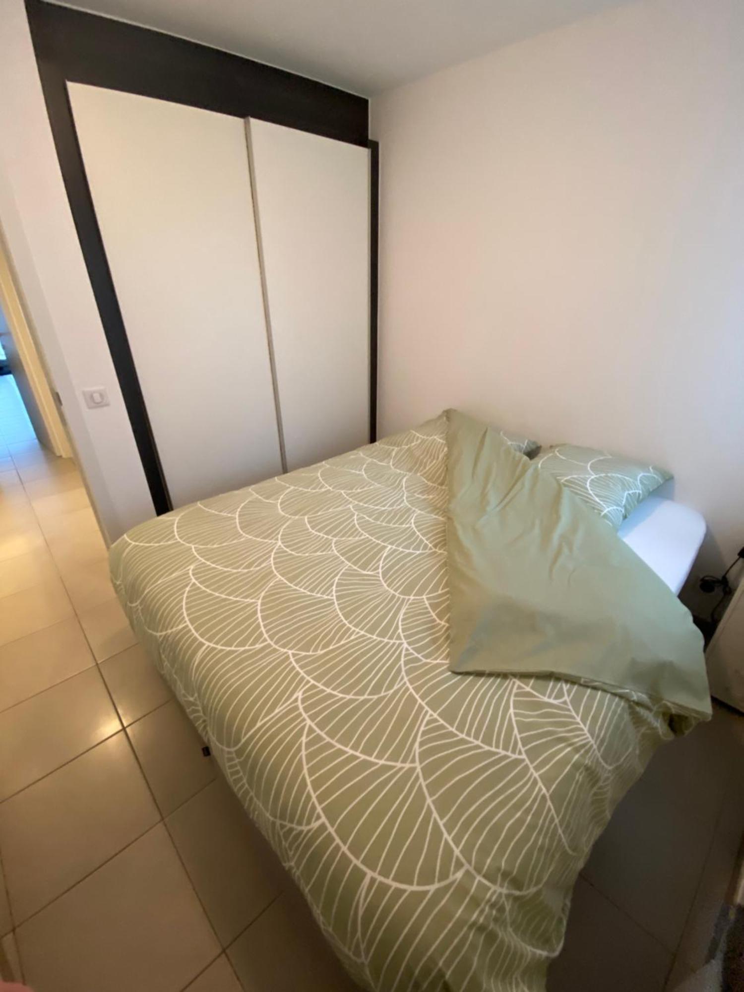 Gezellig Modern Appartement Met Optie Garagebox En In De Buurt Van Strand, Winkels En Restaurants Ostend Luaran gambar