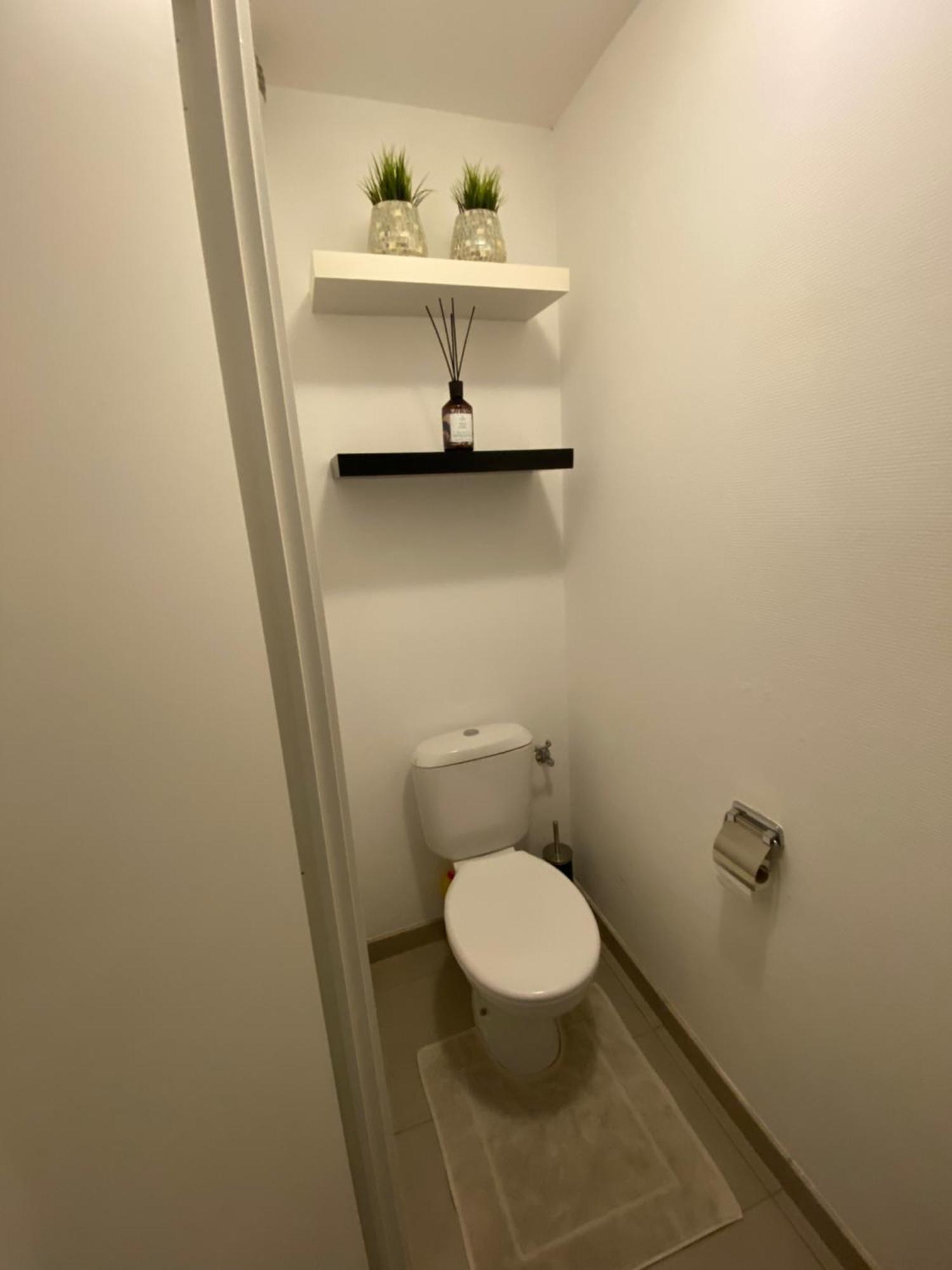 Gezellig Modern Appartement Met Optie Garagebox En In De Buurt Van Strand, Winkels En Restaurants Ostend Luaran gambar