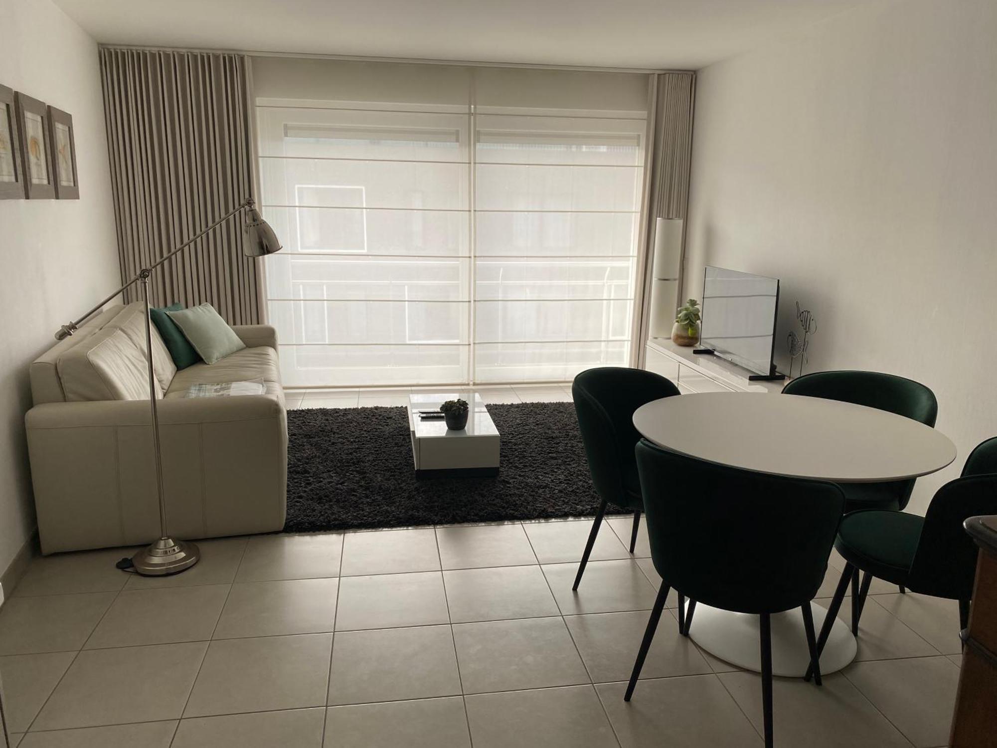 Gezellig Modern Appartement Met Optie Garagebox En In De Buurt Van Strand, Winkels En Restaurants Ostend Luaran gambar